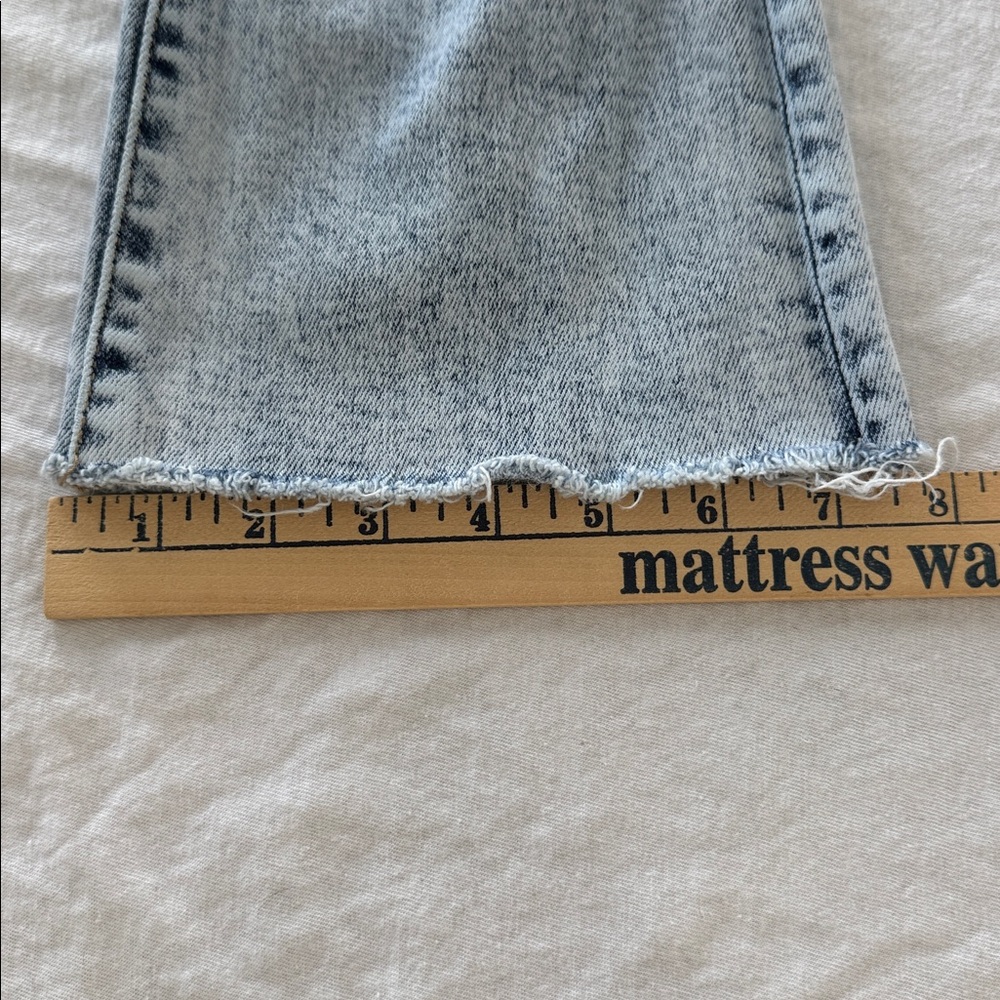 Vervet Los Angeles Womens size 24 Distressed High-Rise Crop Flare Jeans AcidWash - Picture 11 of 16